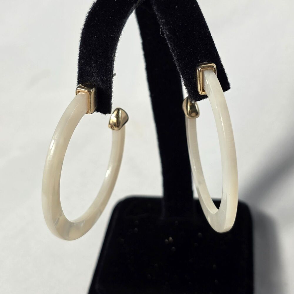 Resin C-Shaped Hoop Earrings White Marbled Pattern Gold Tone Metal Caps